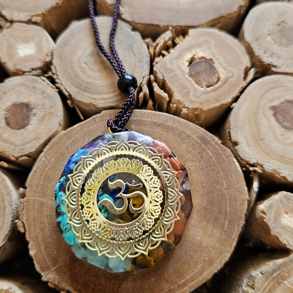 Orgon-Amulett mit Om-Symbol