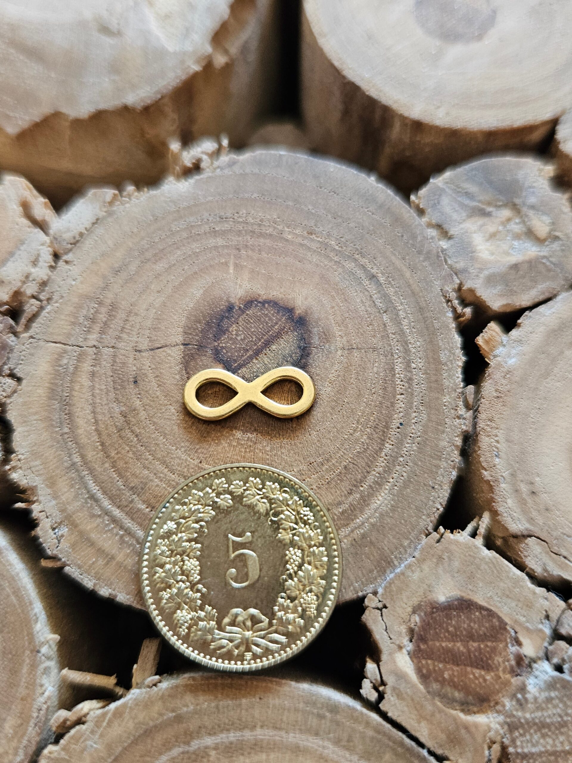 Goldener Infinity Glücksbringer - Unendliche Liebe – Bild 2