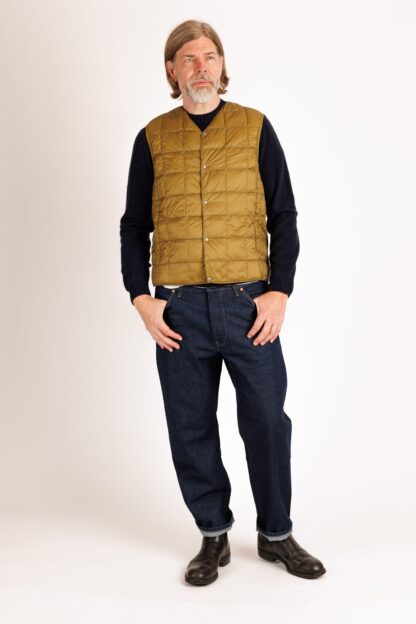 Taion: V-neck down vest with buttons – Bild 3