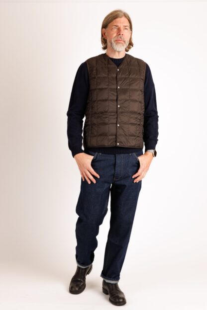 Taion: V-neck down vest with buttons – Bild 2