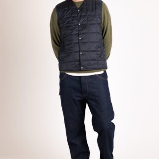 Taion: V-neck down vest with buttons