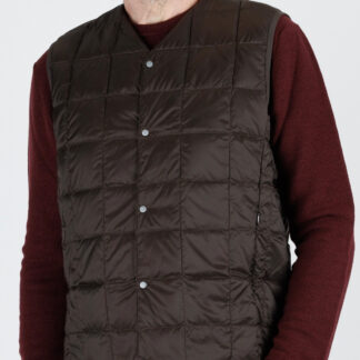 Taion: V-neck down vest
