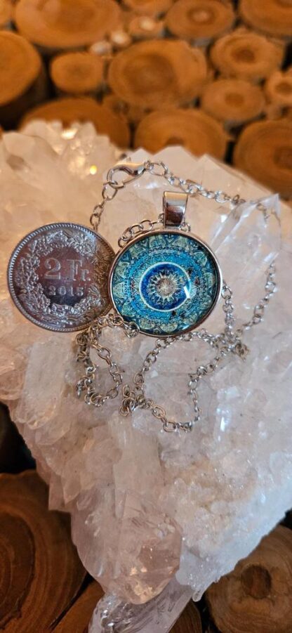 Kette mit Mandala-Anhänger aus Edelstahl – Bild 2