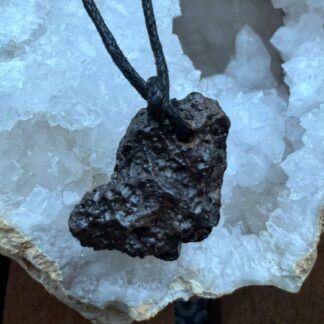 Tsesit der Krafstein - Anhänger und Halsband (Unikat)