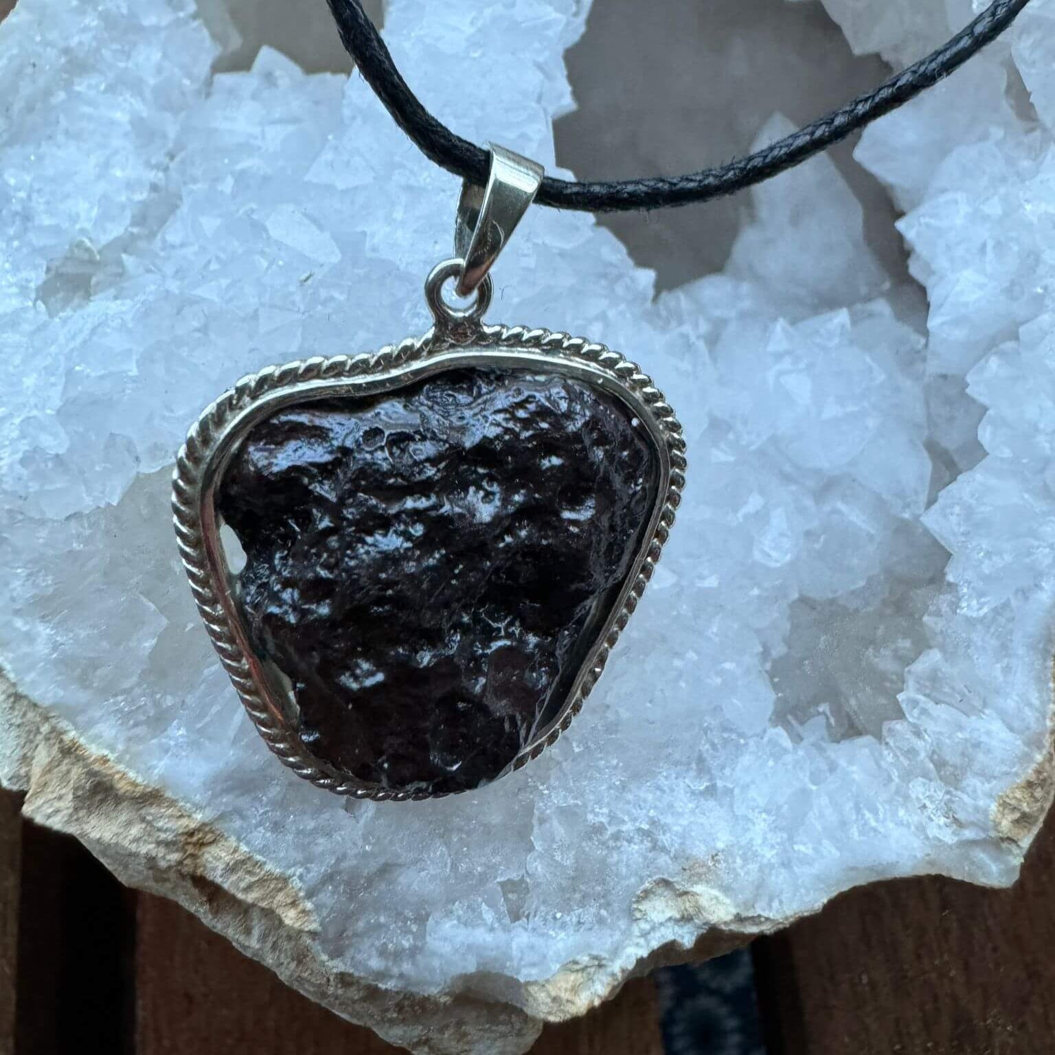 Tsesit mit Silber-Umrandung 925 - Anhänger und Halsband (Unikat)